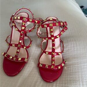 Red and gold heels woman size 4.5